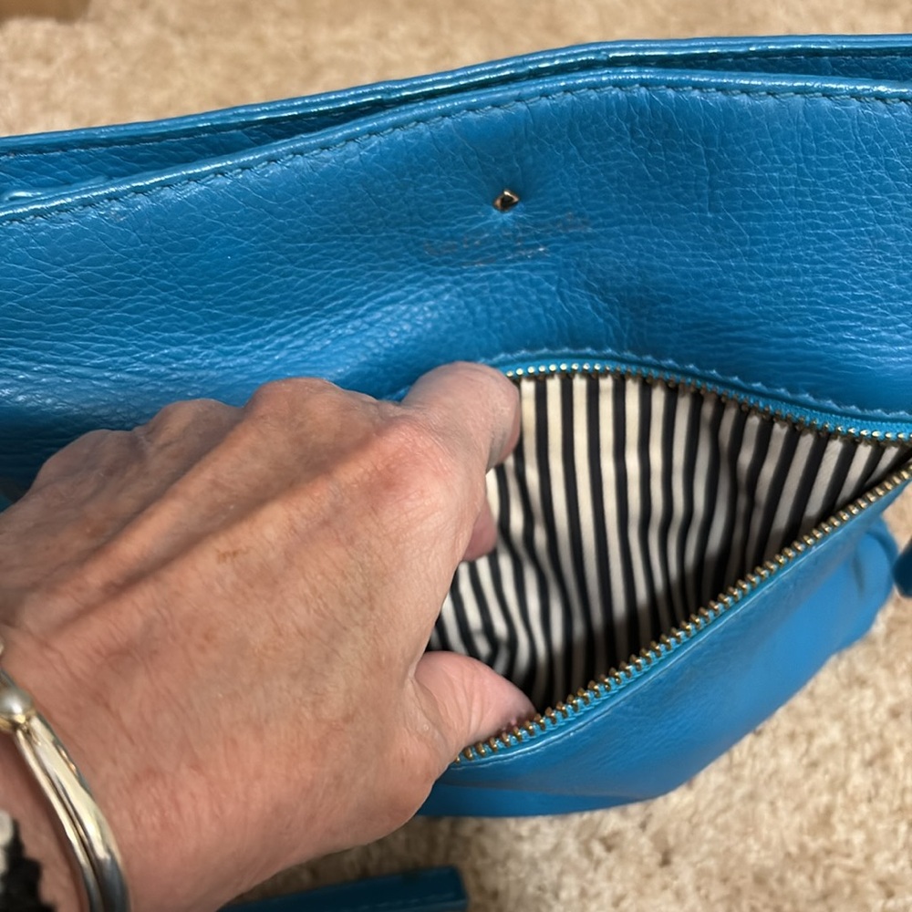Kate Spade teal blue EUC crossbody - Picture 4 of 6